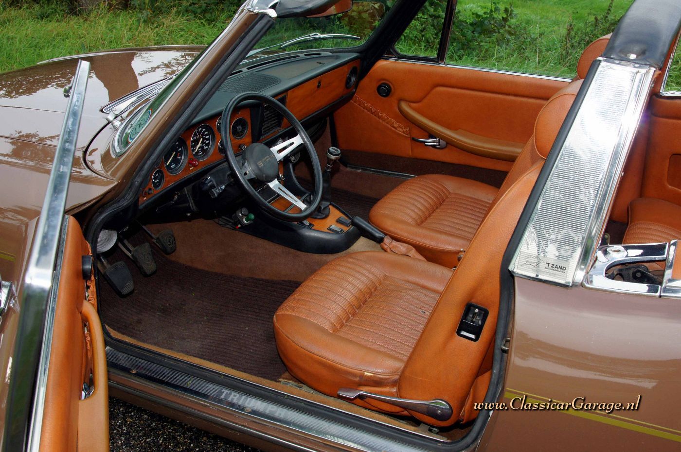 Triumph Stag, 1974 details